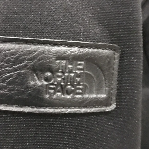 The North Face Women's Black Bomber Jacket zip up  size medium - Picture 3 of 5